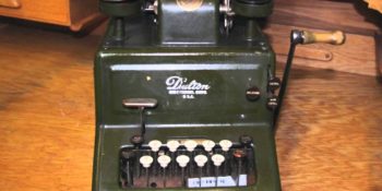 Hayatımızda Önemli Bir Yer Kaplayan Hesap Makinesinin Günümüze Geliş Hikayesi