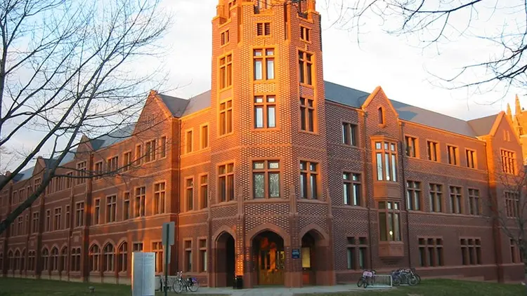 yale-universitesi-800x450