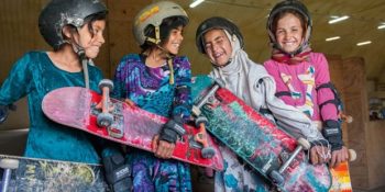 Bisiklet Kullanmanın Yasak Olduğu Afganistan’ın Cesur Kaykaycı Kızları