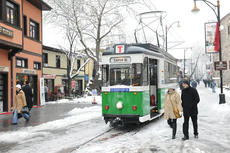 bursa-cumhuriyet-caddesi