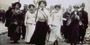 Kadınların 20. Yüzyılda Verdiği Oy Hakkı Mücadelesinden Doğan Bir Kitap: Öncü Kadınlar