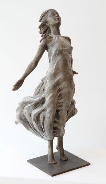 realistic-female-sculptures-luo-li-rong-33-59c8a417ba88e__700