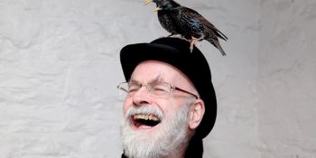 Dünyaca Ünlü Fantezi Yazarı Terry Pratchett‘ın Gerçekleştirilen İlginç Vasiyeti