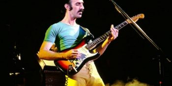 Ölümünden 24 Yıl Sonra Hologram Turnesine Çıkmaya Hazırlanan Efsane Müzisyen: Frank Zappa