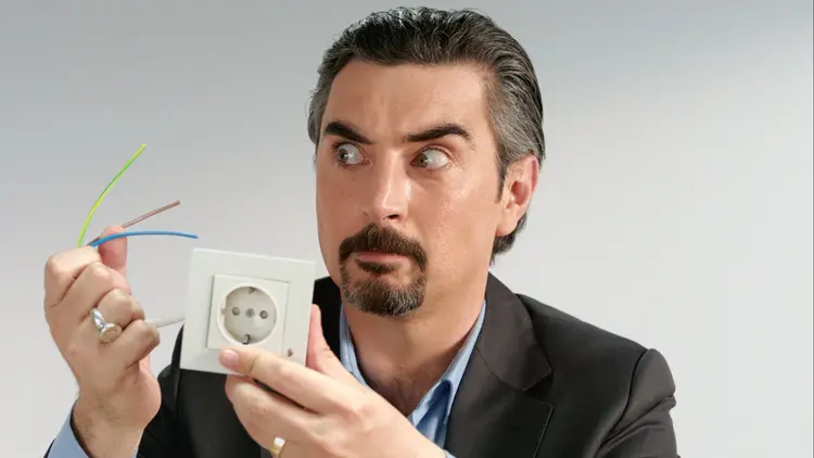 ali-ihsan-varol-sakal