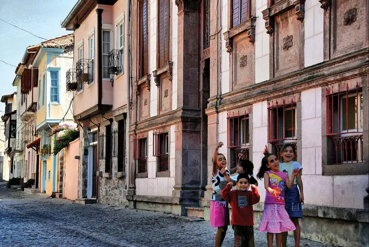 ayvalik_sokaklari_evleri
