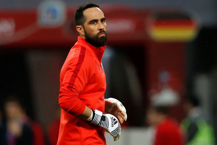 claudio-bravo-1