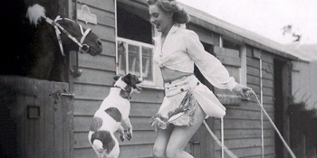 İnsanlar İle Hayvanlar Arasındaki İlişkiyi Anlatan 17 Nostaljik Fotoğraf