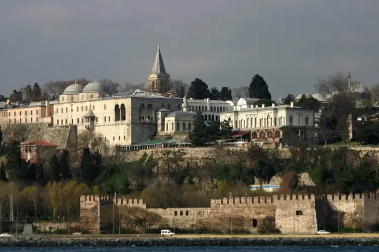 topkapisarayi_minesunbul