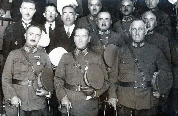 2. Çocukluk yıllarında çizilen kader
