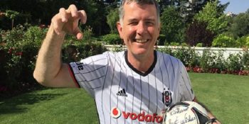 Veda Edeceğini Açıklayan ve Attığı Tweetlerle Bizden Biri Olan İngiltere Büyükelçisi Richard Moore