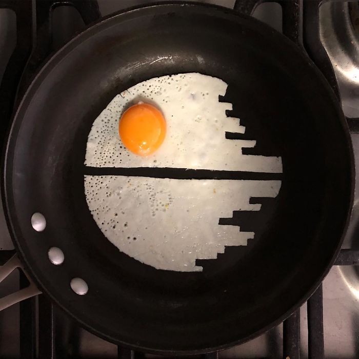 Mexican-artist-turns-eggs-into-amazing-works-of-art-and-youre-sure-to-want-one-of-those-at-breakfast-5a4362a3becfe__700