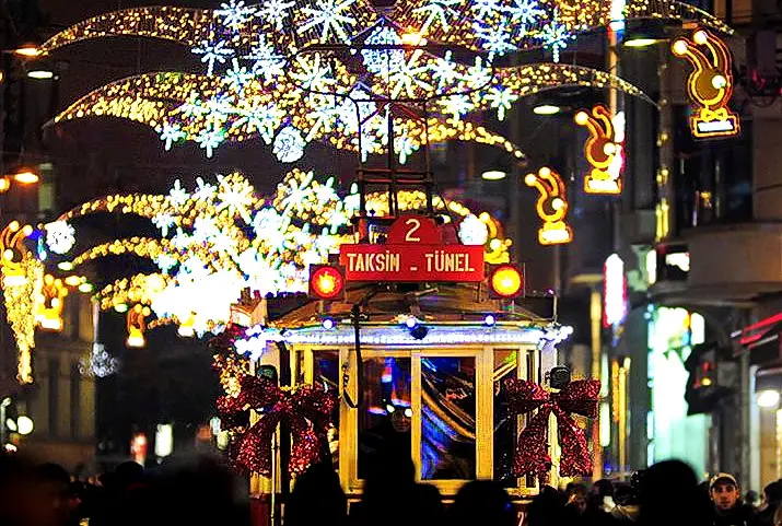 İstanbul Yılbaşı Programları 2017,istanbul yılbaşı,istanbul new year,christmas