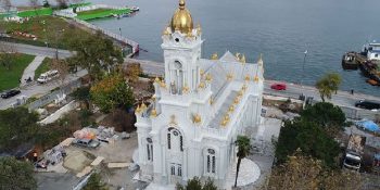 Mimari Özelliğiyle Dünyada Tek Olan Demir Kilise’nin Tarihçesi