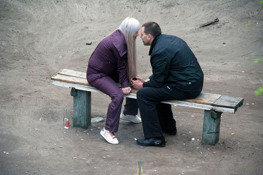 life-on-park-bench-photo-series-kiev-ukraine-yevhen-kotenko-11-5a6add2de3502__880