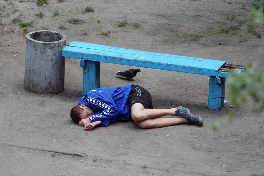 life-on-park-bench-photo-series-kiev-ukraine-yevhen-kotenko-8-5a6adda6a3544__880