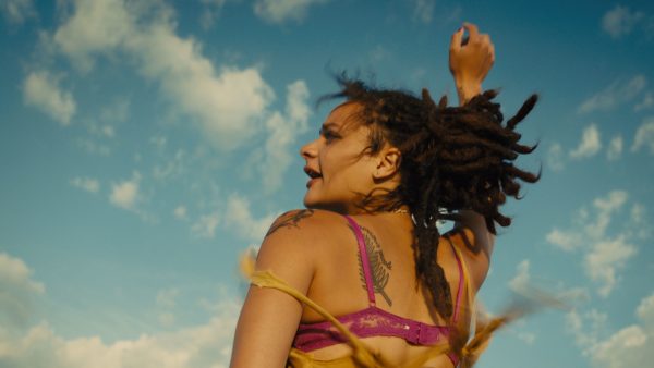00-holding-andrea-arnold-american-honey