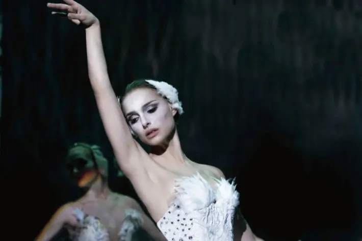 15-black-swan.w710.h473
