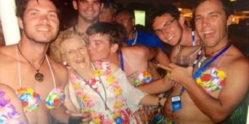 Yaşlarını Umursamadan Troll Yapmada Seviyeyi Arşa Çıkaran 17 Tontiş Nine