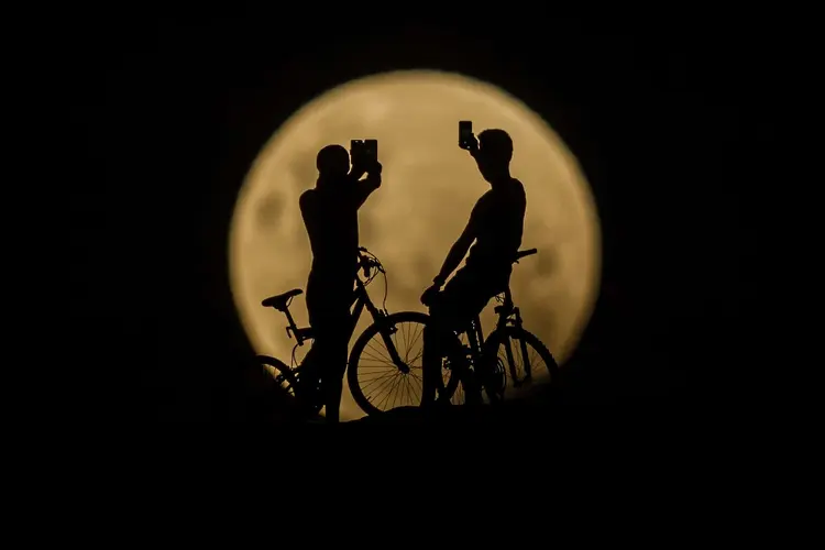 moon-4