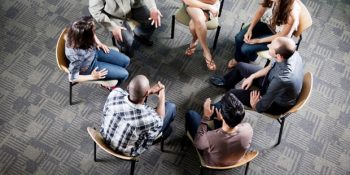 “Oyunculuğa Başlarken Neden Meisner Tekniği Eğitimi Almak Gerekir?” Sorusunun 12 Cevabı