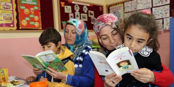 Kadınların Altın Gününde Değil Kitap Okuma Gününde Buluşturan “Köyüm Okuyor Projesi”
