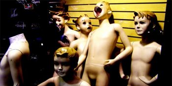 Mağazalarda Denk Gelince Karşısından Ayrılmanın Pek Kolay Olmadığı 23 Cansız Manken