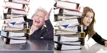 Stok Fotoğraf Modelliğine Soyunan Emilia Clarke ve 9 Eğlenceli Fotoğraf