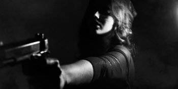 9 Yaşında Tecavüze Uğrayıp 12 Yıl Sonra Polis Olup Tecavüzcüyü Hapse Attıran Kadın