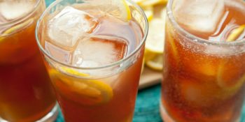 Sıcak Yaz Günlerinde Hararetinizi Alacak 9 Ev Yapımı Ice Tea Tarifi