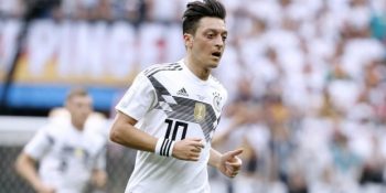 Kendisine Irkçılık Yapıldığı Gerekçesiyle Alman Milli Takımını Bırakan Mesut Özil