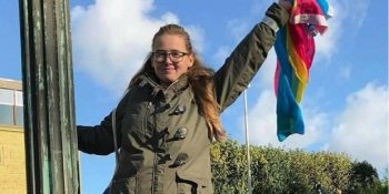 Sınır Dışı Edilecek Adamın Hayatını Kurtaran 21 Yaşındaki Elin Errson