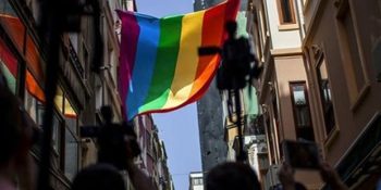 Aşkın Cinsiyeti Olmadığını Gösteren Birbirinden Etkileyici 8 LGBT+ İçerikli Roman