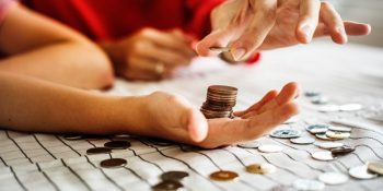 Paranızı Maksimum Fayda Sağlayarak Yönetirken Para Biriktirebileceğiniz 50/30/20 Kuralı