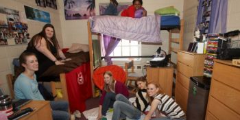 Üniversite Öğrencilerine: Doğru Yurt Bulmak İçin Dikkat Edilmesi Gereken 14 Durum