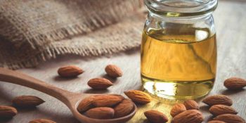 Doğadan Bir Hediye Badem Yağını Hayatınıza Sokmanız İçin 7 Sebep