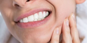 Kapı Pencere Yumruklatan Diş Ağrısını Geçirmenin 8 Yolu