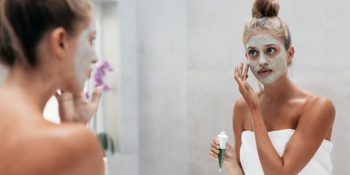 Cilde Zarar Verdiği Halde Birçok Kişinin Sürdürdüğü 10 Cilt Bakımı Alışkanlığı