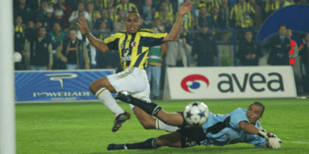 Fenerbahçe ile Beşiktaş Arasında Oynanan Heyecanın Tavan Yaptığı Unutulmaz 12 Derbi Maçı