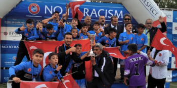 200 Takım Arasından Sıyrılıp İmkansızlıklar İçinde Barselona’da Şampiyon Olan Şırnak UYAFA Minik Takımı