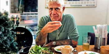 Dünyayı Arşınlamış Ünlü Şef Anthony Bourdain’e Göre Gezerken Yanlış Yaptığımız Şeyler