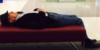 Eşlerinin Alışveriş Yapmasını Bekleyen Erkeklerin 34 Komik Fotoğrafı