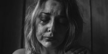 Panik Atağı ve Anksiyetesi Olan Bir Sevdiğinize Yardım Etmenin 7 Yolu