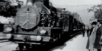 Seyirciler Bir Trenin Gara Girişini Gösteren Film Yüzünden Korkuyla Salonu Terk Etti mi?