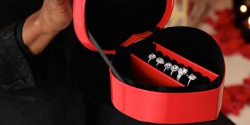 Evlilik Teklifini 6 Farklı Yüzükle Yaparak Çıtayı Everest’e Yükselten Adam