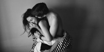 Zor Ama İmkansız Değil: Çiftlerin Aynı Anda Orgazm Olmak İçin Yapabileceği 7 Şey