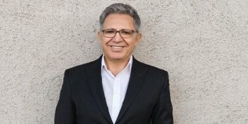 Halkın Bağrında Yetişmiş Sanatçı Zülfü Livaneli ve Tüm Kitapları