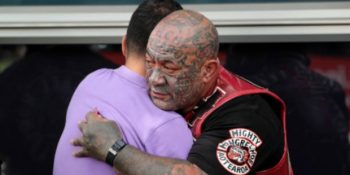 Yeni Zelanda Christchurch’teki Korkunç Terör Saldırısından Sonra Taziyelerini İleten Çete Üyeleri