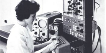 Sektördeki Ağırlığını Zamanla Kaybeden Yazılımcı Kadınların Sırlarla Dolu Tarihsel Süreci