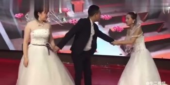 Eski Sevgilisinin Düğününü Gelinlikle Basarak “Geri Dön” Diye Yalvaran Kadın